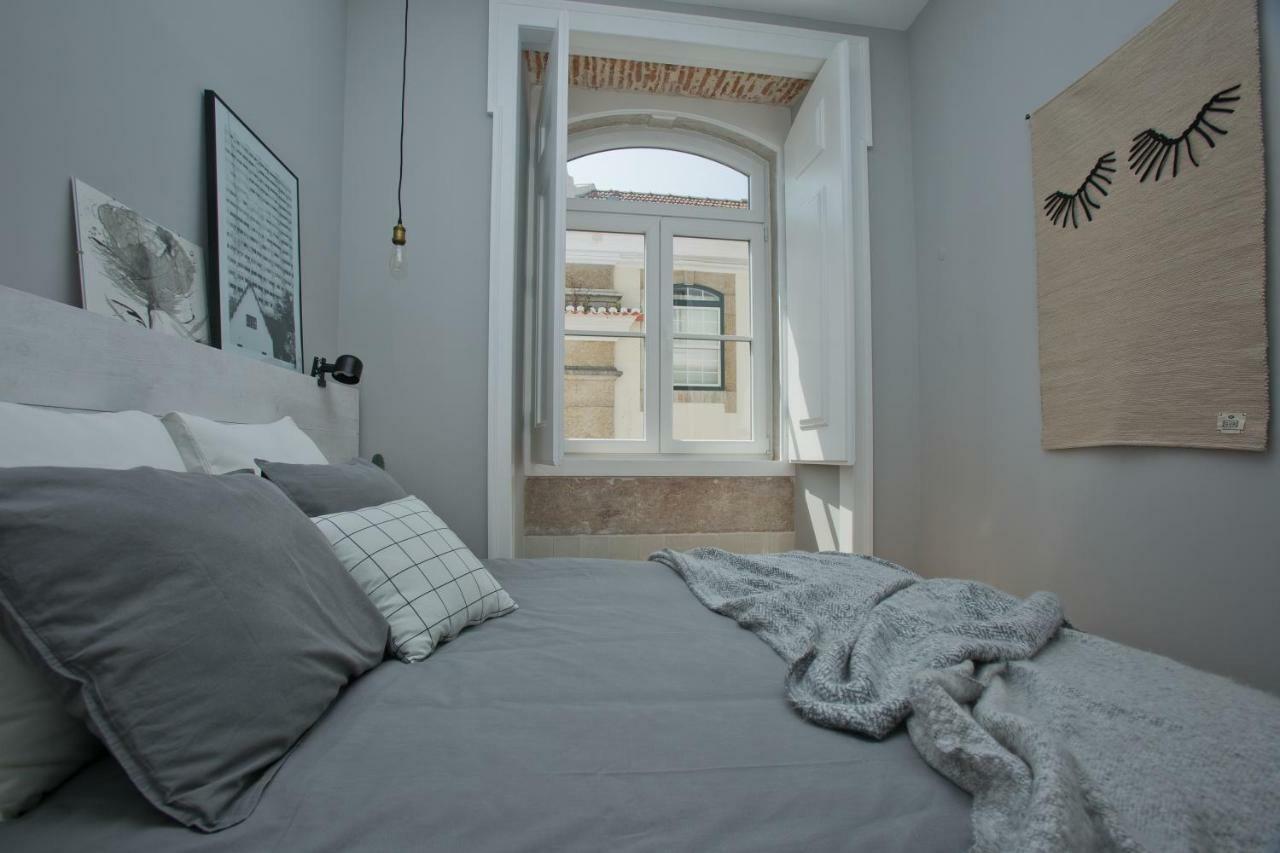 Update Urban Chic Flat In 19Th Century Building 2 Bedrooms & 2 Bathrooms & Ac Central Alfama District Lisboa Exteriér fotografie