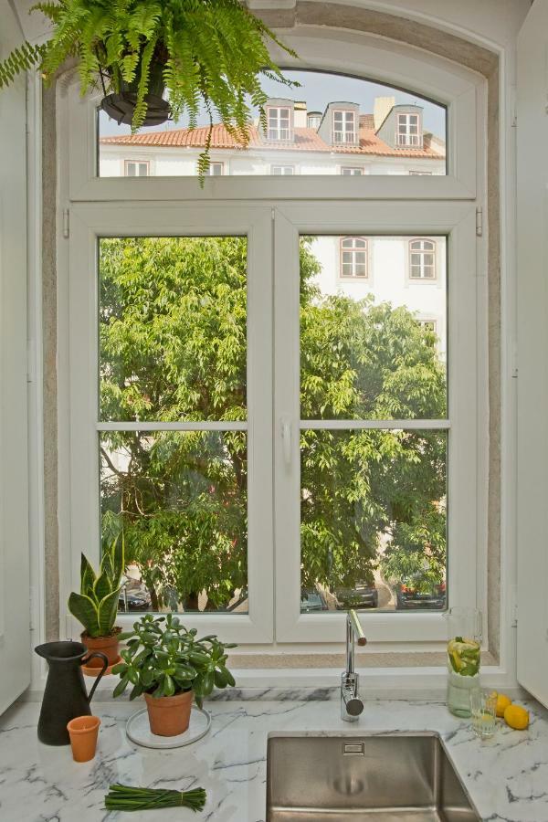 Update Urban Chic Flat In 19Th Century Building 2 Bedrooms & 2 Bathrooms & Ac Central Alfama District Lisboa Exteriér fotografie